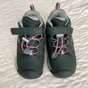 Keen Child Targhee Low hiking shoes Size 9